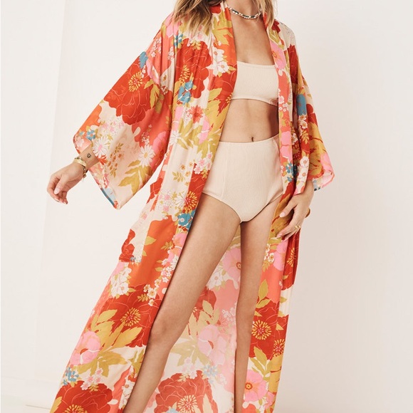 (RESERVE) Spell and the Gypsy Floral Tyler Kimono Robe with Pockets - Picture 3 of 7